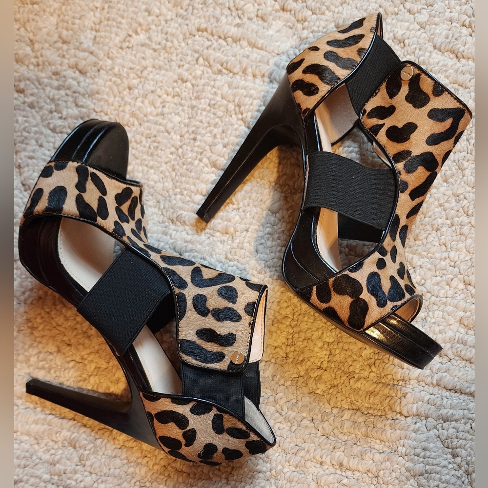 HOT!  Calvin Klein 6.5" Sexxy heels!!  Peep toes & open sides. - Picture 7 of 12